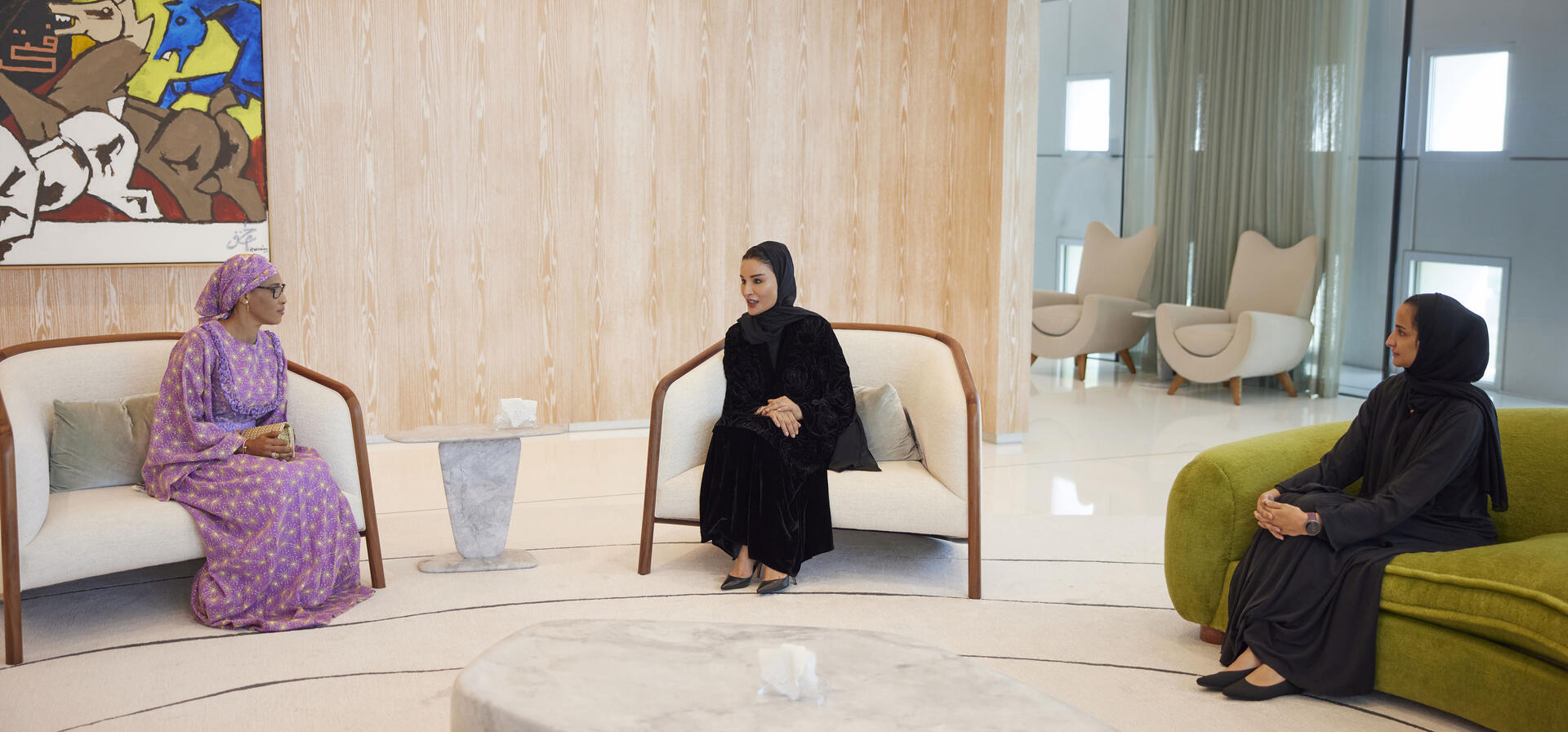 صاحبة السمو تجتمع بحرم رئيس جمهورية غامبيا